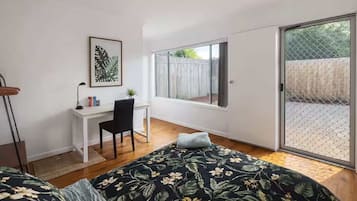 4 bedrooms, desk, iron/ironing board, WiFi