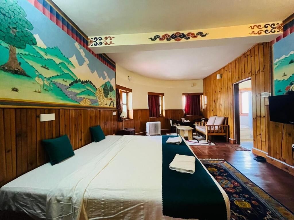 In-room safe, desk, iron/ironing board, free WiFi