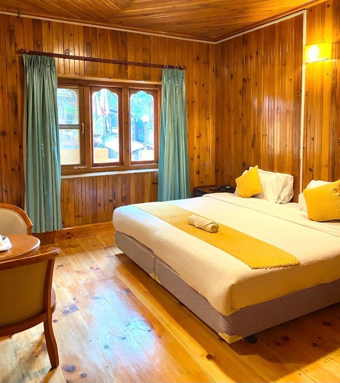 In-room safe, desk, free WiFi, bed sheets