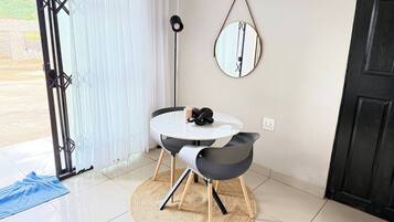 Huis, 2 slaapkamers | Dineren
