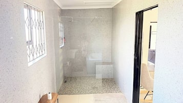 Casa, 2 quartos | Banheiro