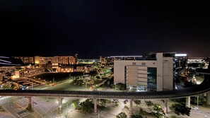Miscellaneous - 5 min to Paradise City Casino · 15 min to Incheon Airport T1 (Incheon)