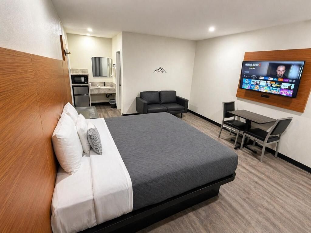 Deluxe-Zimmer, 1 King-Bett | Kostenloses WLAN, Rollstuhlgeeignet