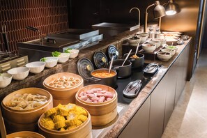 Daily buffet breakfast for a fee - Crystal Orange Shenzhen Bao'an Joy City (Shen Zhen Shi)