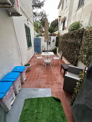 Outdoor dining - Vrbo Property (Ischia)