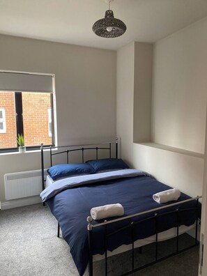 Room - Charming Beckenham Apartment with Private Balcony (Beckenham)