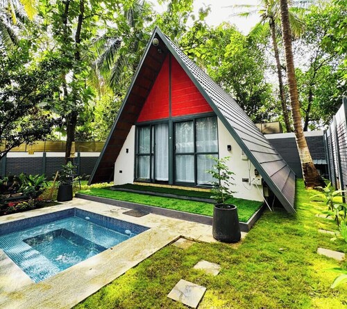 Oh - Bali Villa by Travent Mug