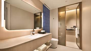 Superior Single Room, City View | Bathroom | Shower, hair dryer, slippers, towels
