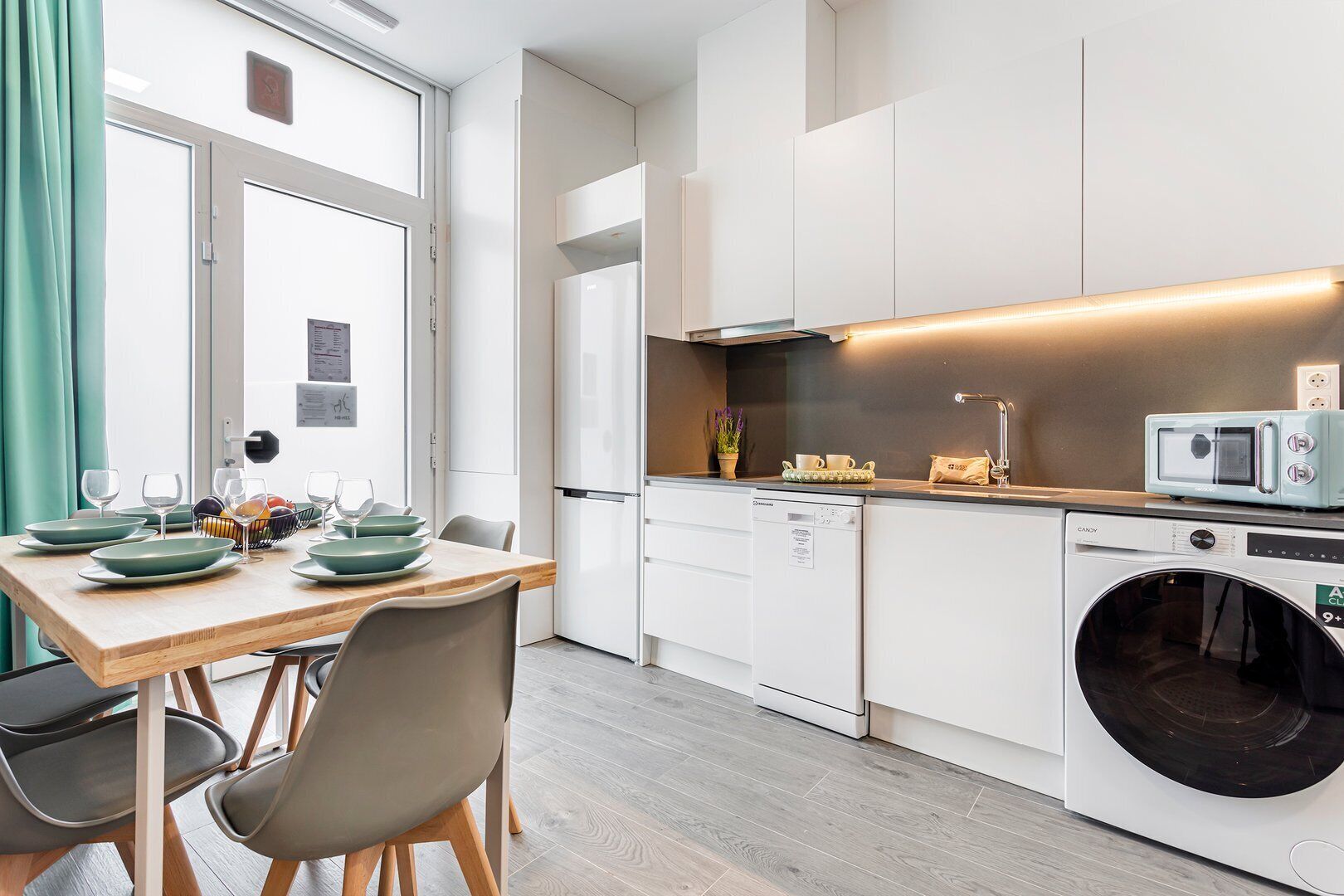 Apartment (Two-Bedroom Apartment) | Laptop workspace, free WiFi, bed sheets