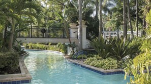 Pool - Marriott's Lakeshore Reserve Resort - Studio Suite (Orlando)