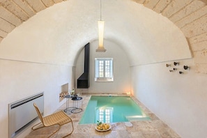 Pool - Casa Delia: A characteristic and welcoming apartment located in the historic center of Ostuni, with Free WI-FI. (Ostuni)