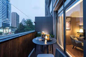 Luxury Double Room, Balcony, City View | Premium bedding, down comforters, memory foam beds, minibar (free items)