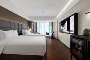Deluxe-Doppel- oder -Zweibettzimmer, Nichtraucher, Stadtblick | Hochwertige Bettwaren, Daunenbettdecken