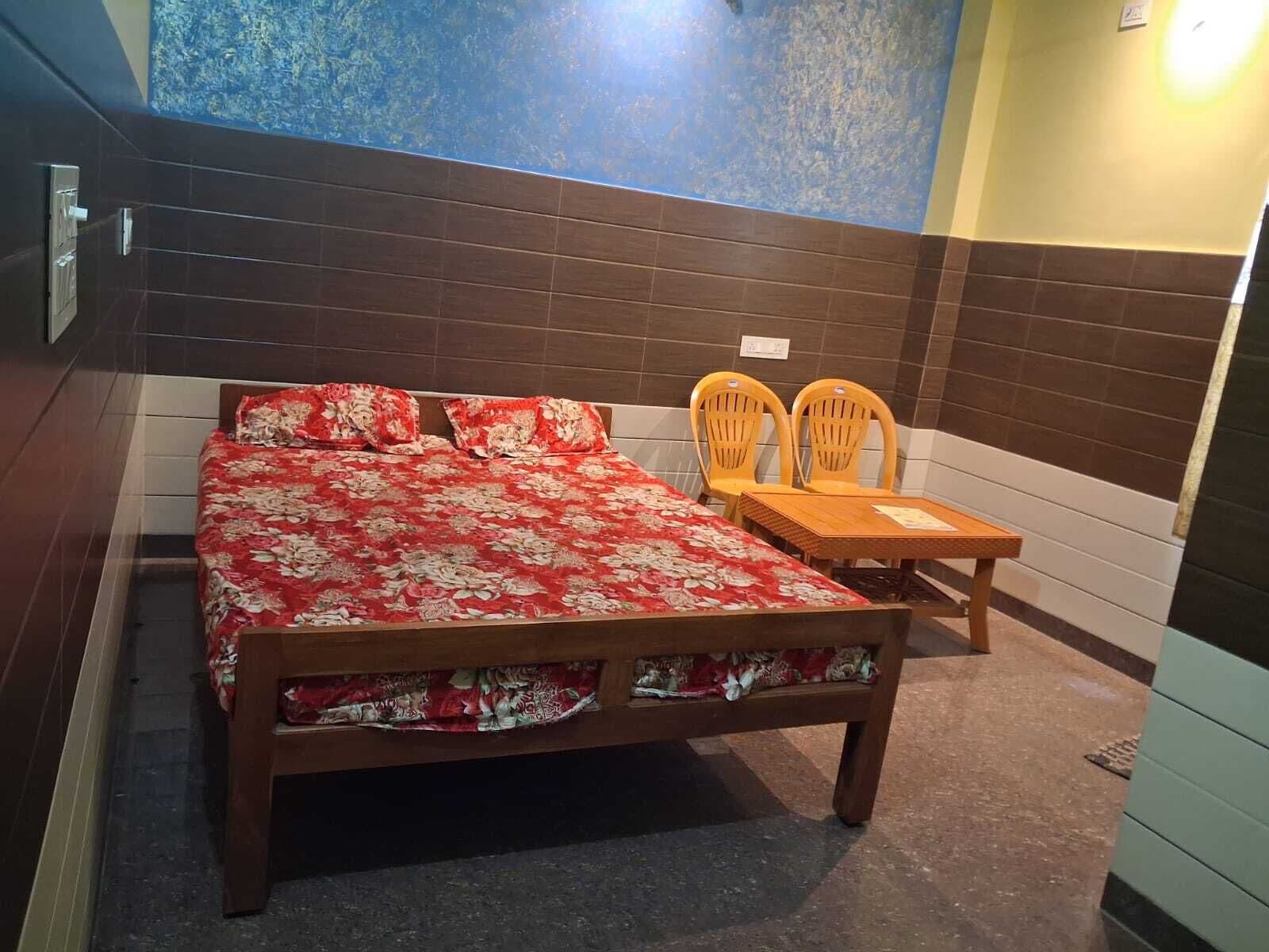 Standard Room | Rollaway beds, free WiFi, bed sheets