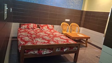 Standard Room | Rollaway beds, free WiFi, bed sheets