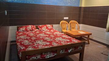 Standard Room | Rollaway beds, free WiFi, bed sheets