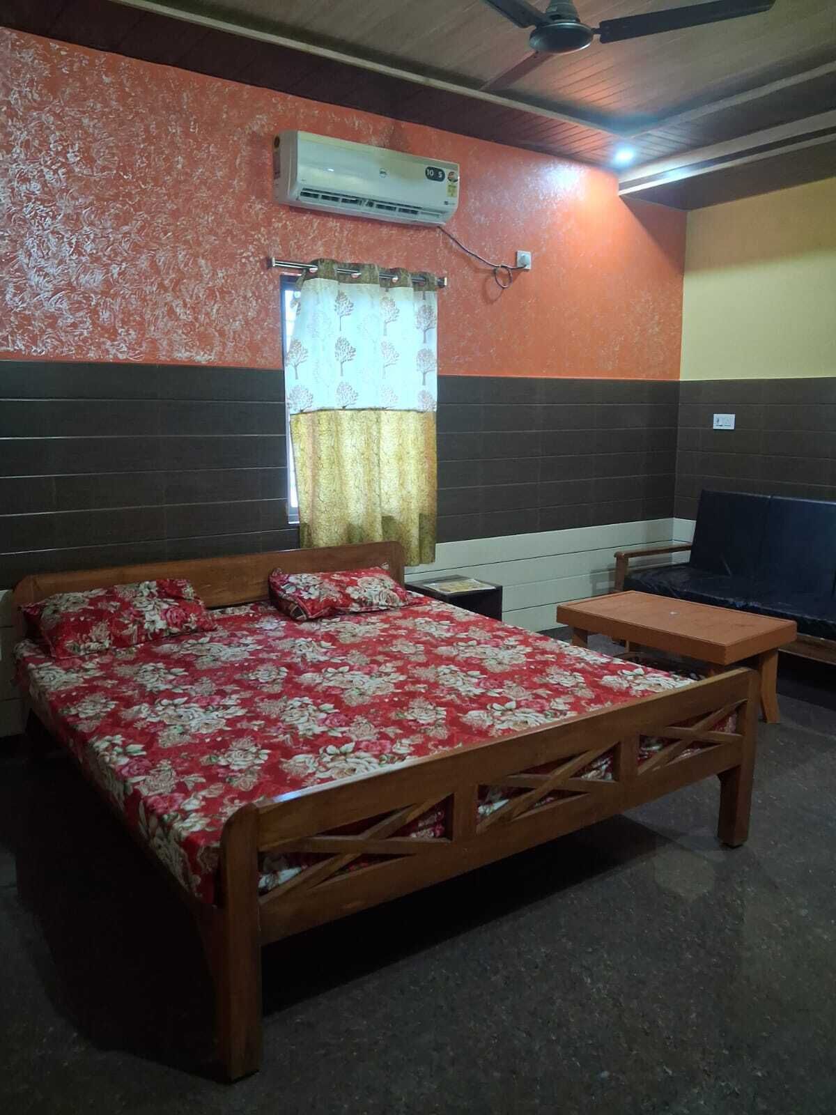 Deluxe Room | Rollaway beds, free WiFi, bed sheets