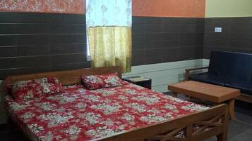 Deluxe Room | Rollaway beds, free WiFi, bed sheets