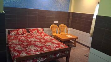 Rollaway beds, free WiFi, bed sheets