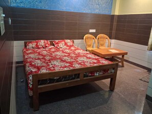 Standardzimmer | Zustellbetten, kostenloses WLAN, Bettwäsche