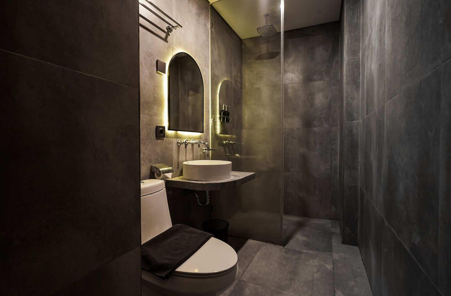Kamar Double Superior, Bebas Asap Rokok | Kamar mandi | Shower, sandal, handuk, dan sabun