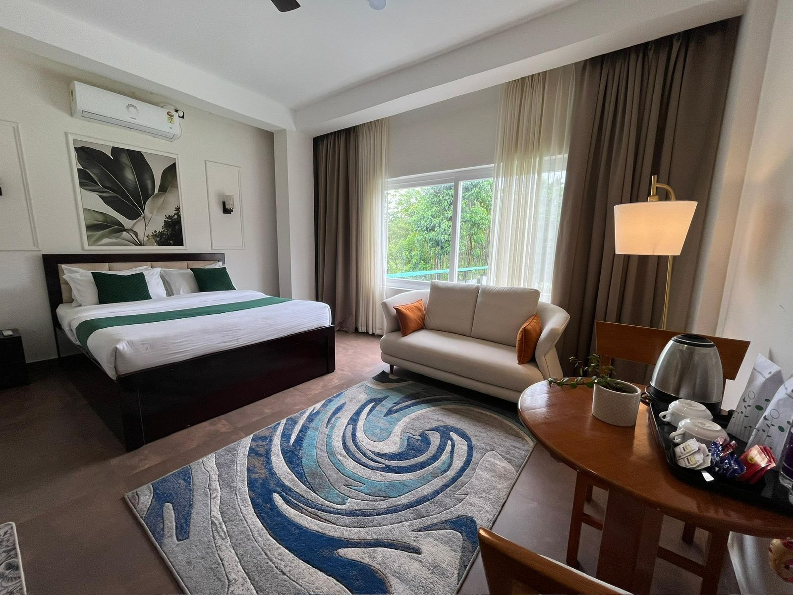 Chambre Prestige | Bureau, accès au Wi-Fi (inclus), literie fournie