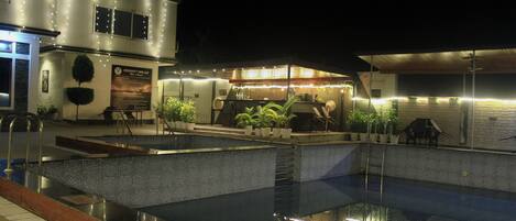 Una piscina techada