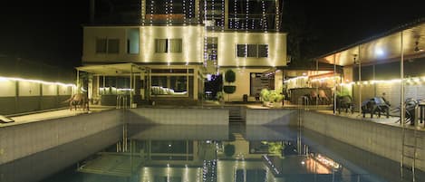 Una piscina techada