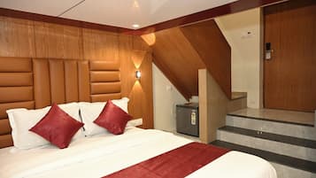 Habitación Deluxe doble, balcón, vistas a la ciudad | Wifi gratis