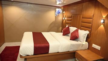 Habitación Deluxe doble, balcón, vistas a la ciudad | Wifi gratis