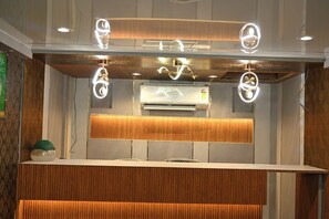 Lobby - Suchieta Inn (Mumbai)