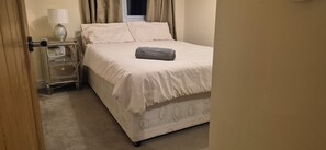 Room - Mordern 2 bed room self contained apartment (Maidenhead)