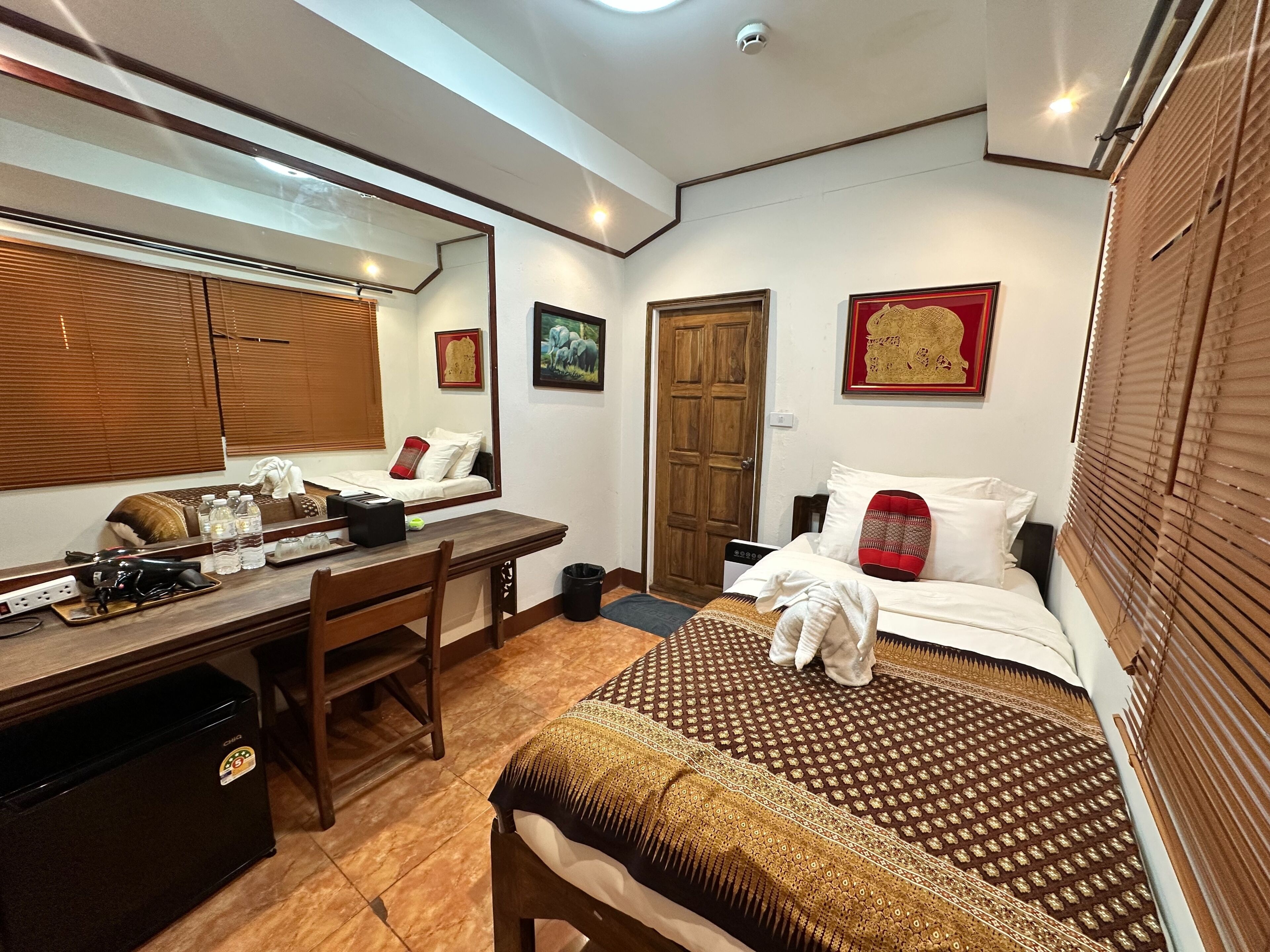 Single Room | Free WiFi, bed sheets