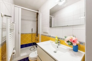 Family Apartment, Multiple Bedrooms (Da Stefano) | Bathroom - Da Stefano (Genoa)