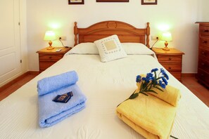Free WiFi, bed sheets - Lentiscares 213 by At Home Costa del Sol (Torrox Costa)