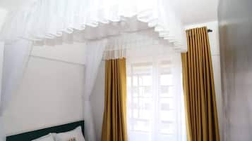 1 bedroom, iron/ironing board, internet