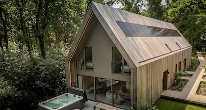 Woodz Lodges - Lodge with Jacuzzi | 8p