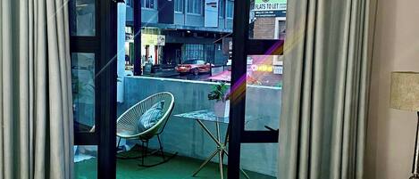 1 bedroom, iron/ironing board, internet, bed sheets