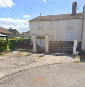 Property grounds - House 2 double bedrooms courtyard/garden near spa BOURBONNE LES BAINS (Serqueux)