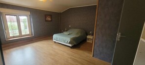 2 bedrooms, iron/ironing board, WiFi, bed sheets - House 2 double bedrooms courtyard/garden near spa BOURBONNE LES BAINS (Serqueux)
