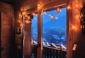 Interior - Chalet Retreat Private Self Contained 4 to 6 Person Mountain Views Own Terrace (Les Villards-sur-Thônes)