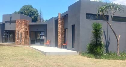 Serene Guest Room Retreat in Alberton, South Africa