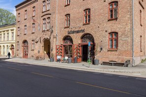 Esterni