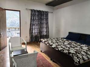 Deluxe Double Room, Balcony - Omji Niwas - Swastik Kharsali (Kharsali)