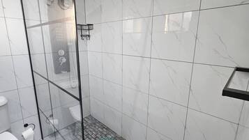 Maison, 1 chambre, patio | Salle de bain