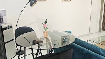 House, 1 Bedroom, Patio | Dining