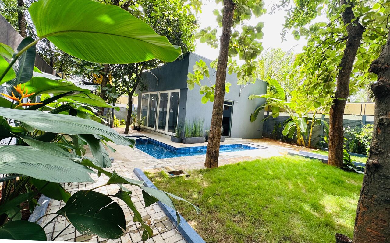 Kolam renang outdoor