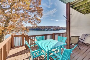 Outdoor dining - 2 Units w/ Boat Dock & Slip Access in Lake Ozark! (Lake Ozark)