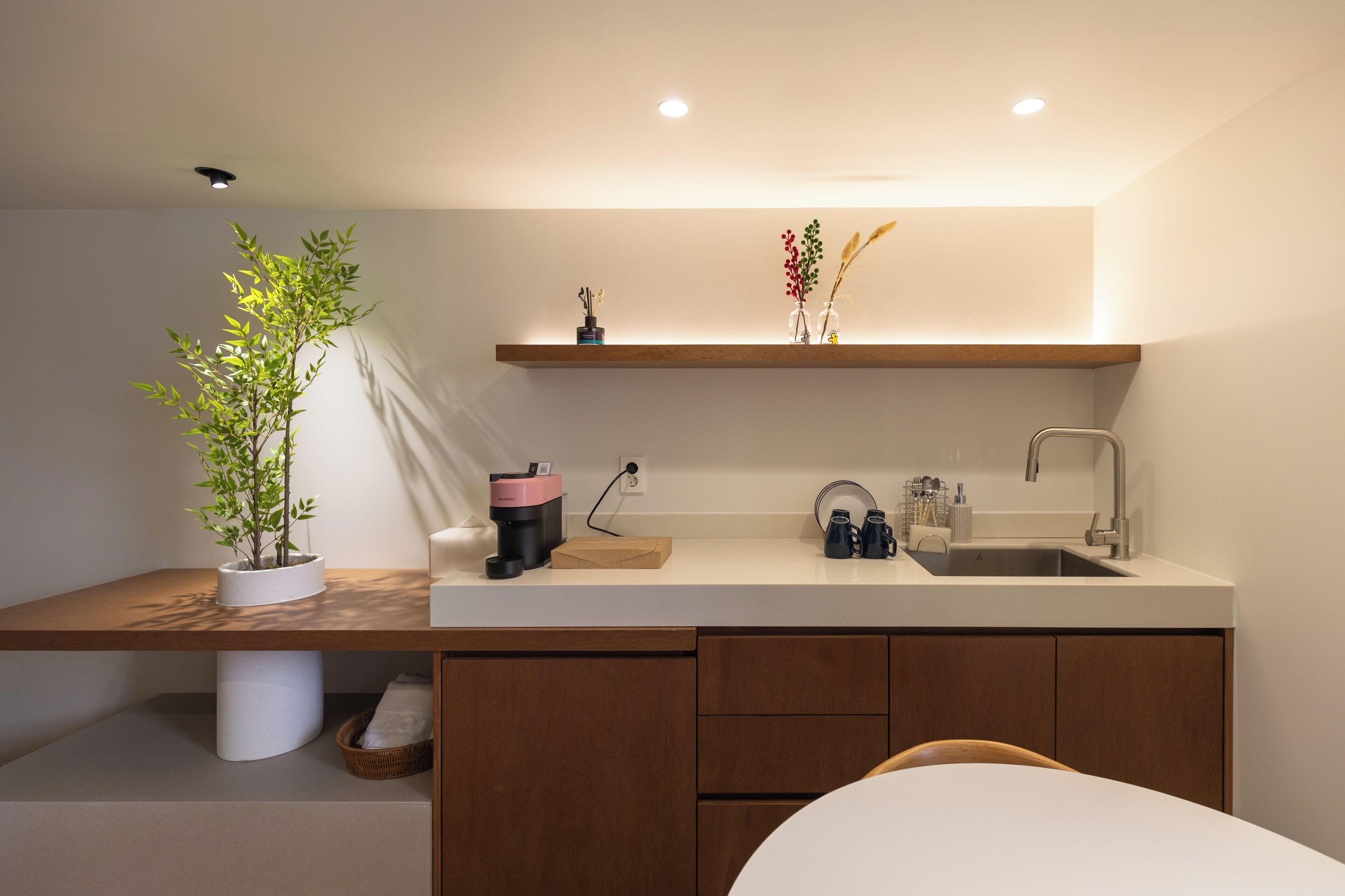 Luxury Suite, Balcony, City View | Private kitchen | Shared microwave