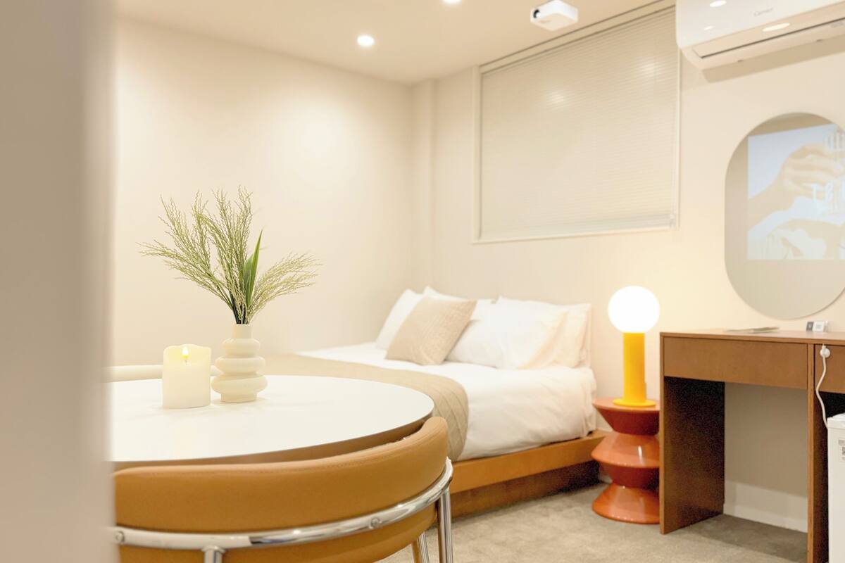 Deluxe Room | Blackout drapes, soundproofing, WiFi (free)